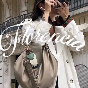 Parchita Florencia gold tones